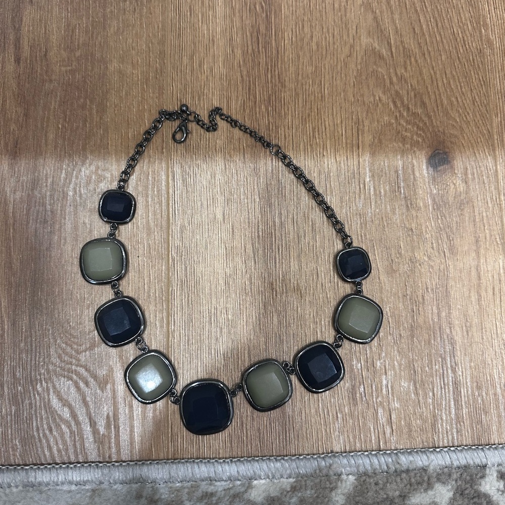 Chic Black and Green Necklace